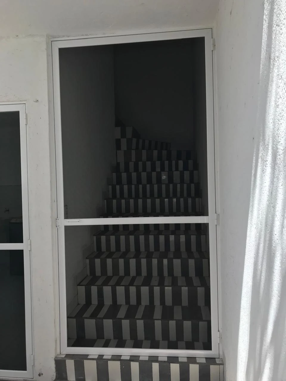 Mosquitero para puerta de acceso