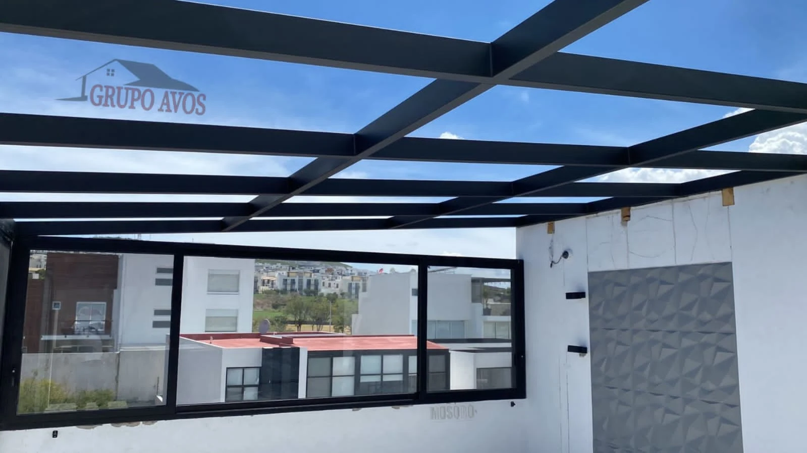 Pérgola para patio amplio