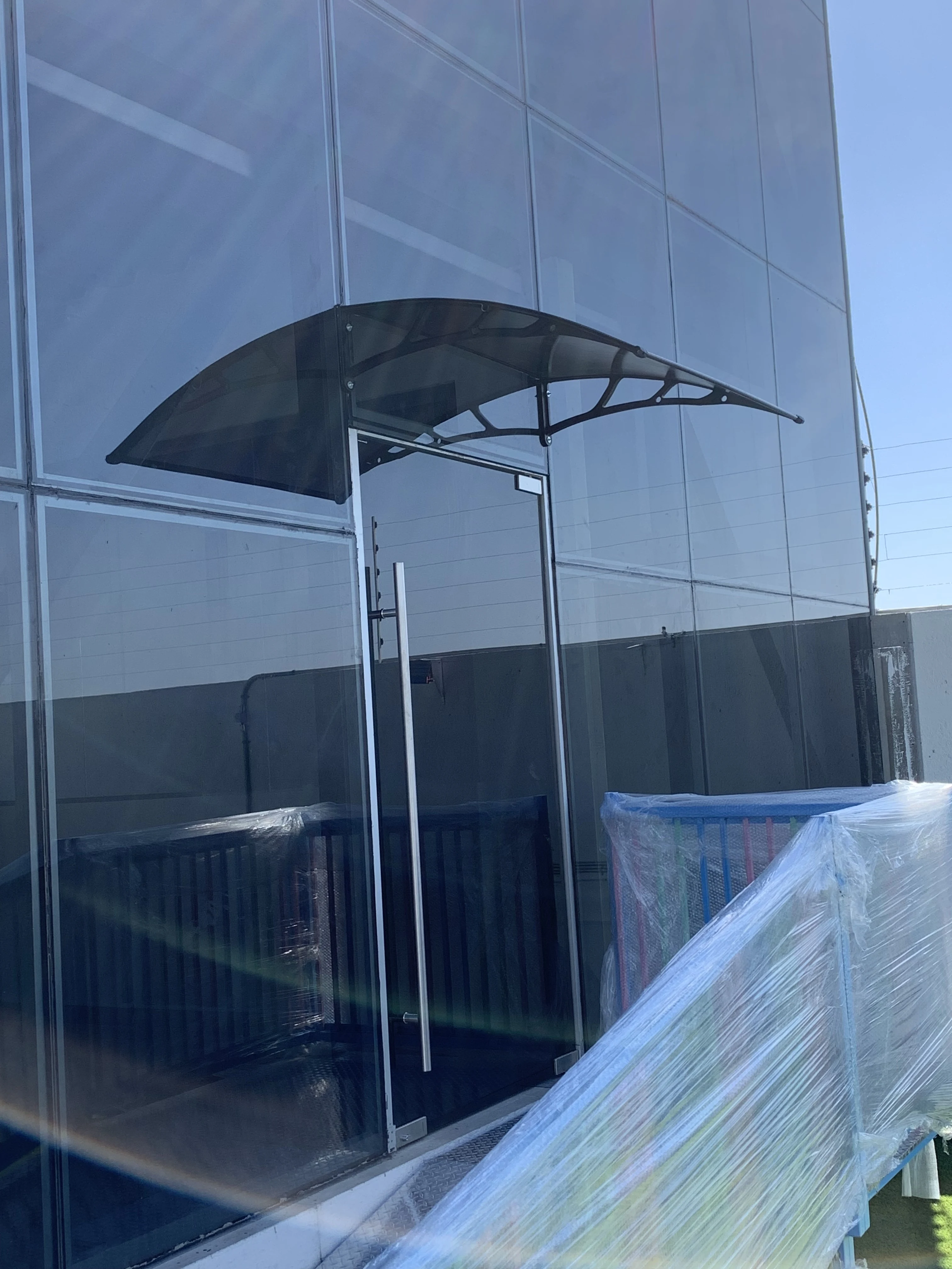 Techo curvo en oficina